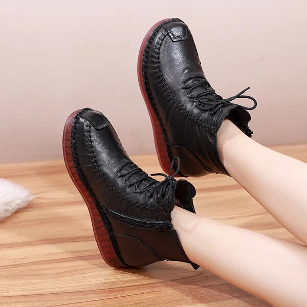 Women’s Handcrafted Lace-Up Leather Ankle Boots