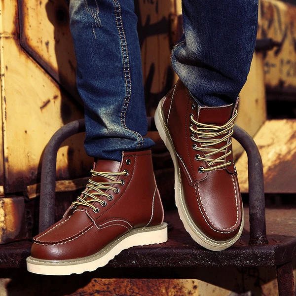 Men’s Heritage Moc Toe Lace-Up Work Boots